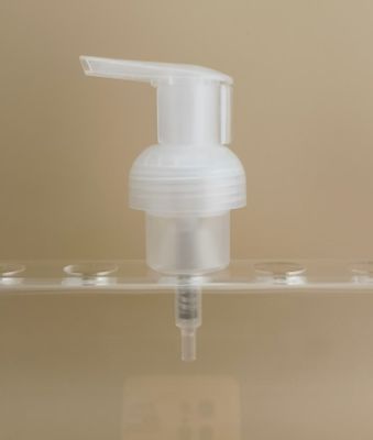 शैम्पू की बोतलों के लिए नाजुक डिज़ाइन वाला साफ़ प्लास्टिक फोम पंप