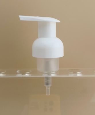 शैम्पू बोतलों के लिए नाजुक डिजाइन सफेद प्लास्टिक फोम पंप