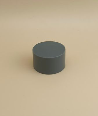 कॉस्मेटिक बोतलों के लिए ग्रे प्लास्टिक चिकनी मैट टोपी