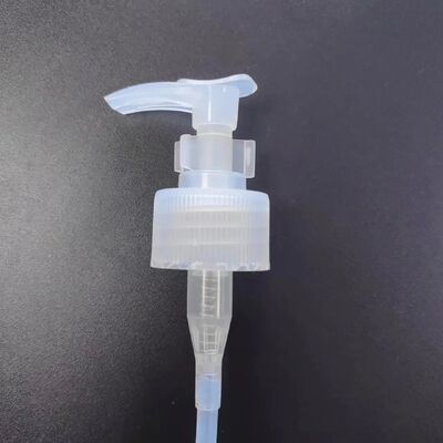 24 28/400 410 415 काला रंग स्मूथ लेफ्ट राइट स्क्रू लॉक लोशन डिस्पेंसर पंप क्लिप के साथ